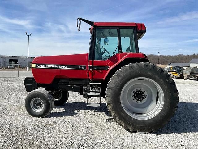 Image of Case IH 7110 equipment image 1