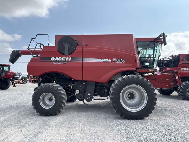 Image of Case IH 7120 equipment image 1