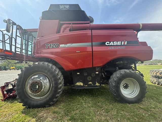 Image of Case IH 7120 equipment image 4