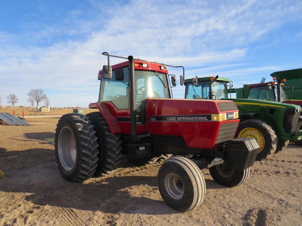 Case IH 7120 Equipment Image0