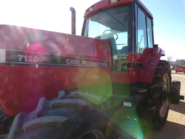 Image of Case IH 7120 equipment image 3