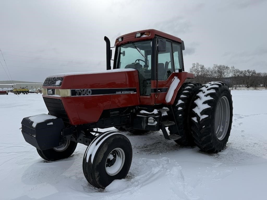 Case IH 7140 Equipment Image0