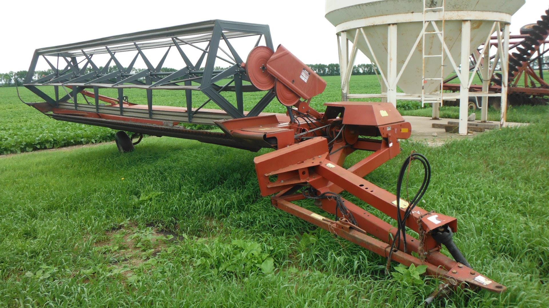 Case IH 721 Equipment Image0