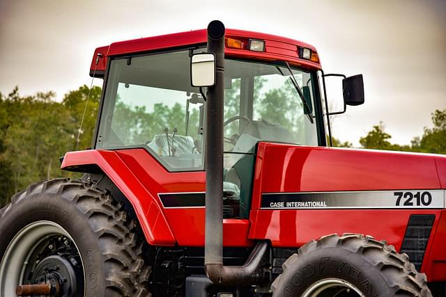 Image of Case IH 7210 equipment image 4