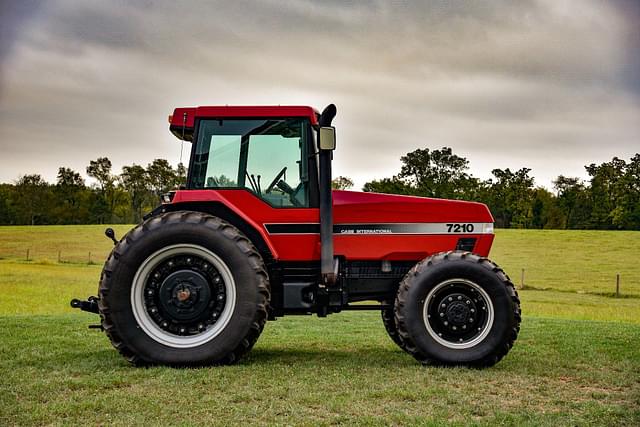 Image of Case IH 7210 equipment image 1