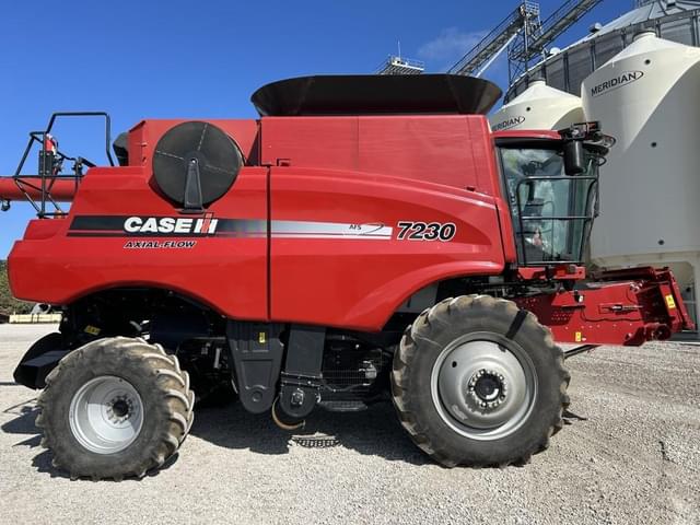 Image of Case IH 7230 equipment image 3