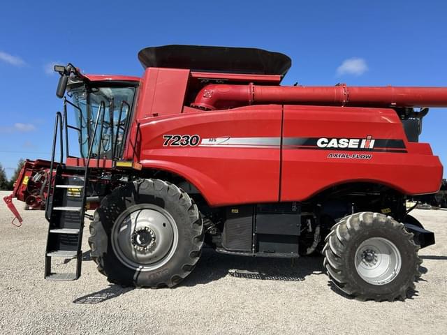 Image of Case IH 7230 equipment image 2