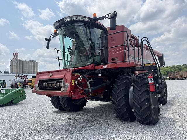 Image of Case IH 7230 equipment image 2