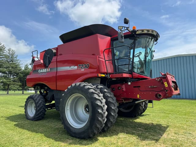 Image of Case IH 7230 equipment image 1