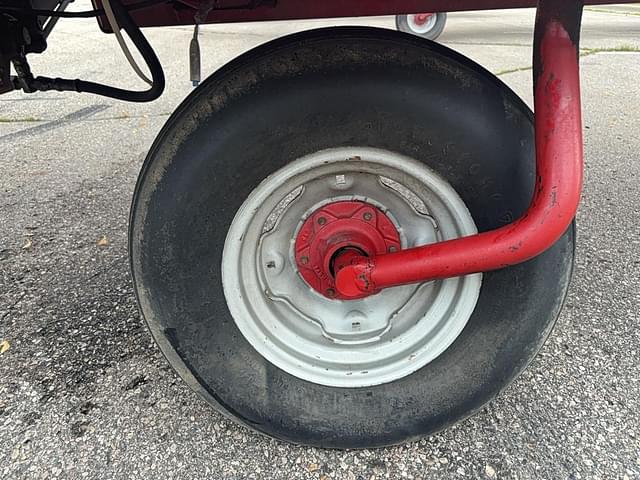 Image of Case IH 725 equipment image 1