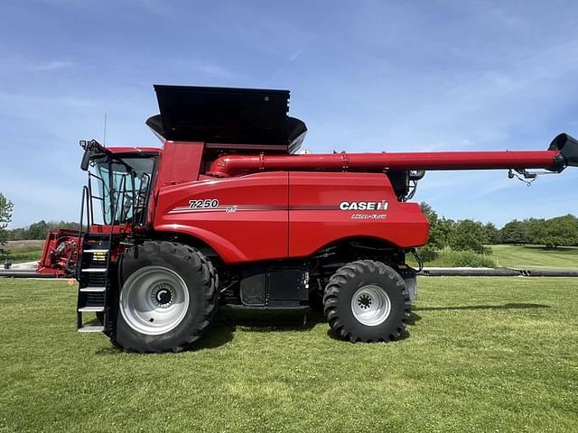 Image of Case IH 7250 equipment image 1