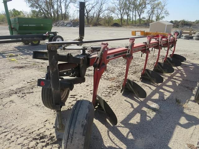 Image of Case IH 735 equipment image 3