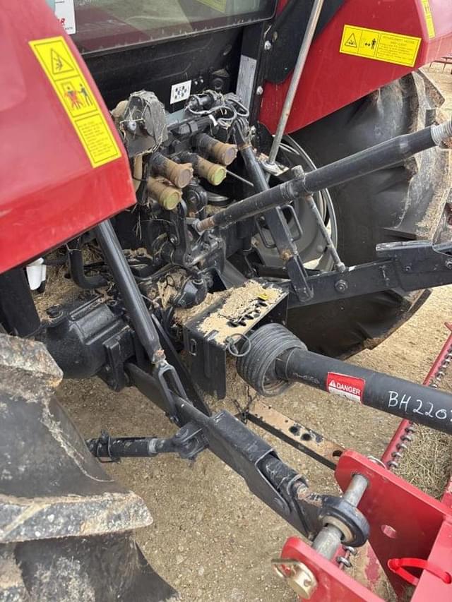 Image of Case IH Farmall 75C equipment image 3