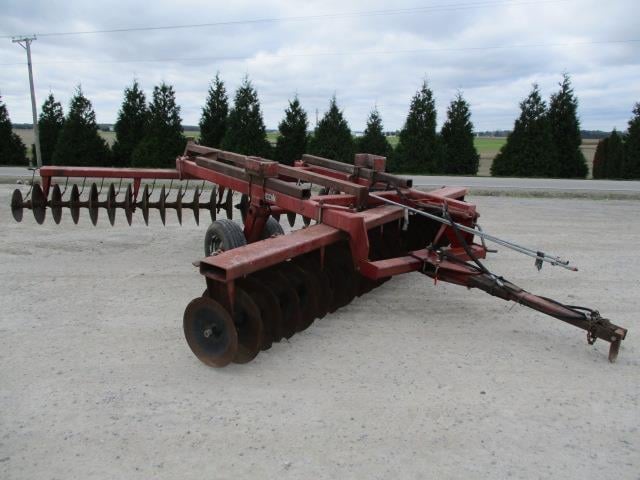 SOLD - Case IH 760 Stock No. 19263 Tillage with 17 ft | Tractor Zoom