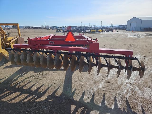 Image of Case IH 770 equipment image 4