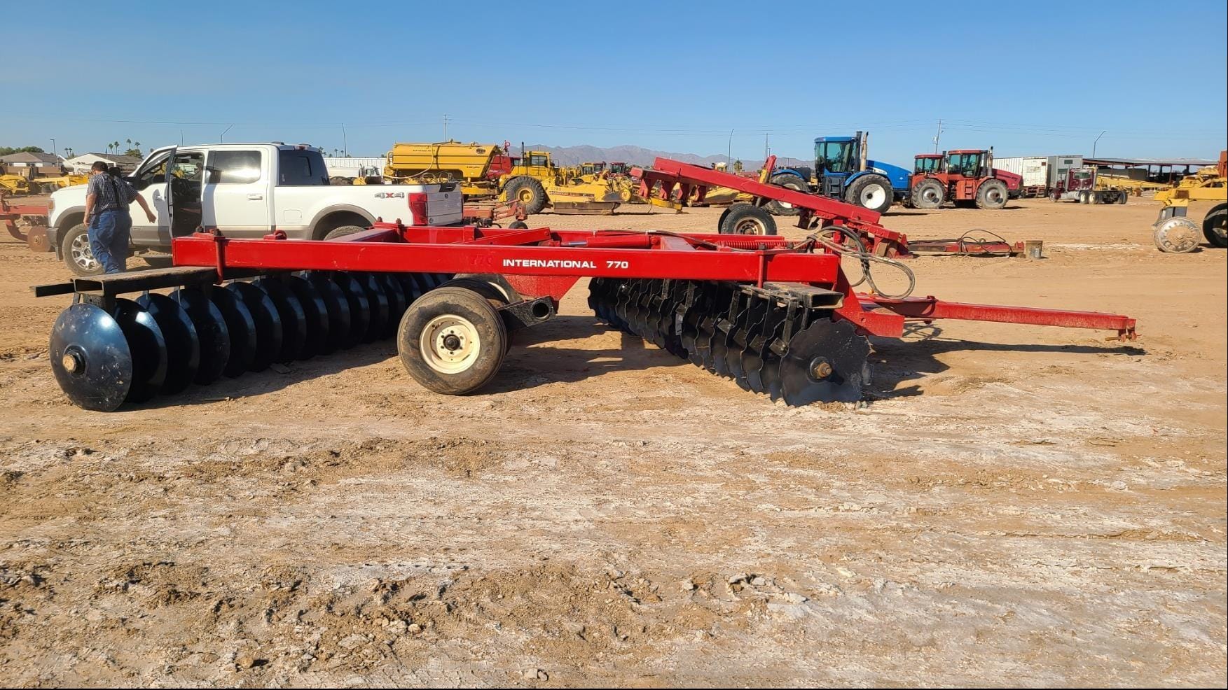 Case IH 770 Equipment Image0