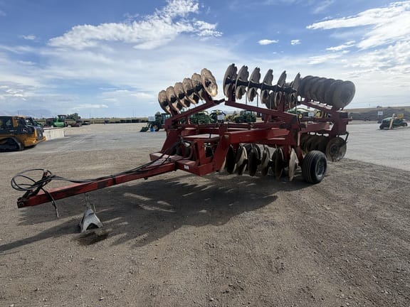 Case IH 770 Equipment Image0