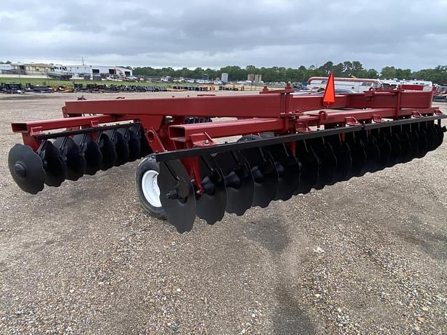 Image of Case IH 770 equipment image 2