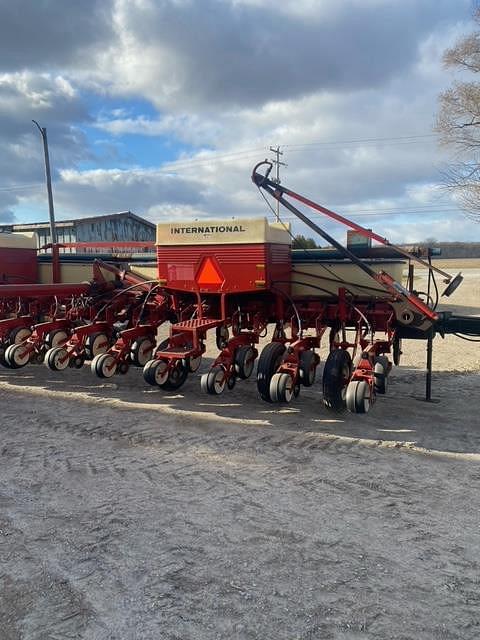 Image of International Harvester 800 Cyclo Air Image 1