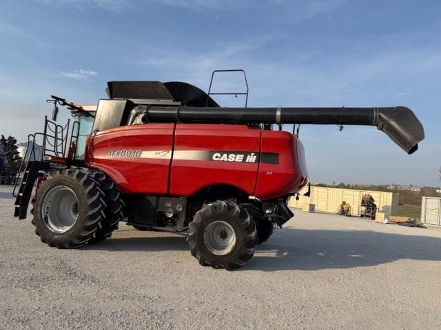 Image of Case IH 8010 equipment image 2