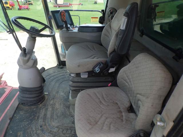 Image of Case IH 8010 equipment image 4