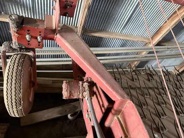 Image of Case IH 810 equipment image 2