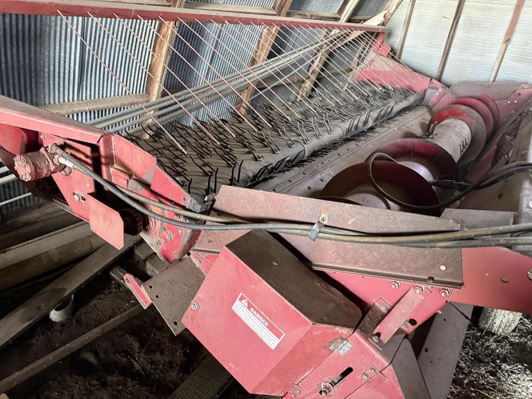 Image of Case IH 810 Primary image