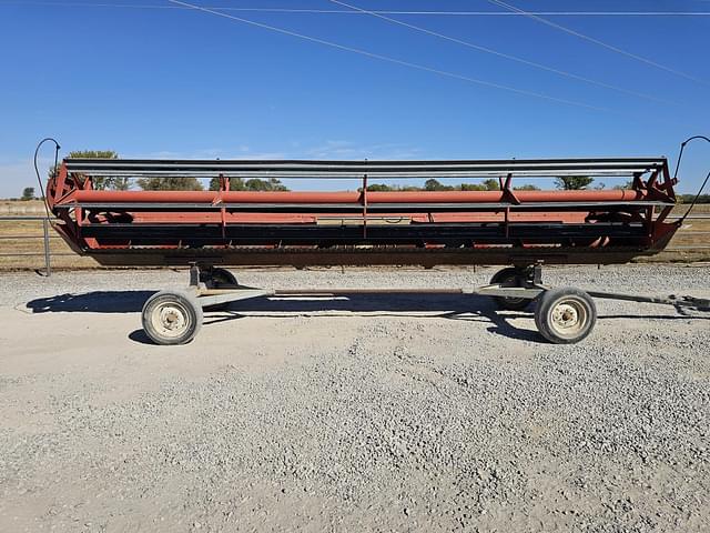 Image of Case IH 810 equipment image 1