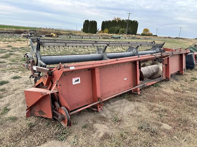 Image of Case IH 810 equipment image 1