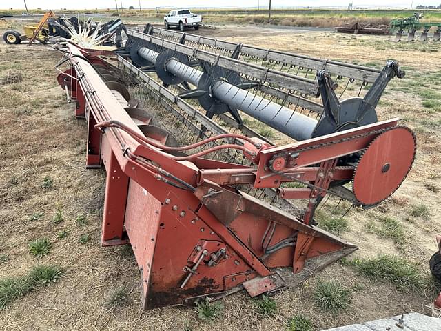 Image of Case IH 810 equipment image 4