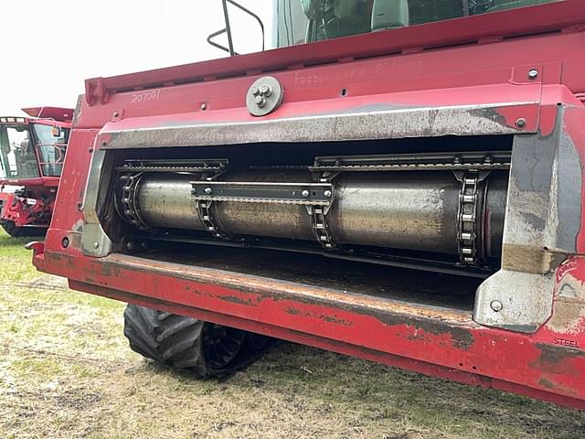 Image of Case IH 8120 equipment image 4