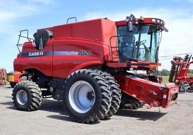 Image of Case IH 8120 equipment image 3