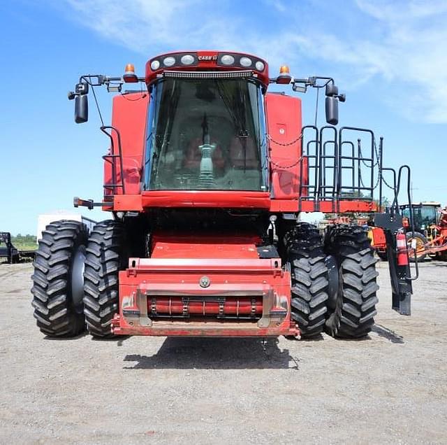 Image of Case IH 8120 equipment image 2