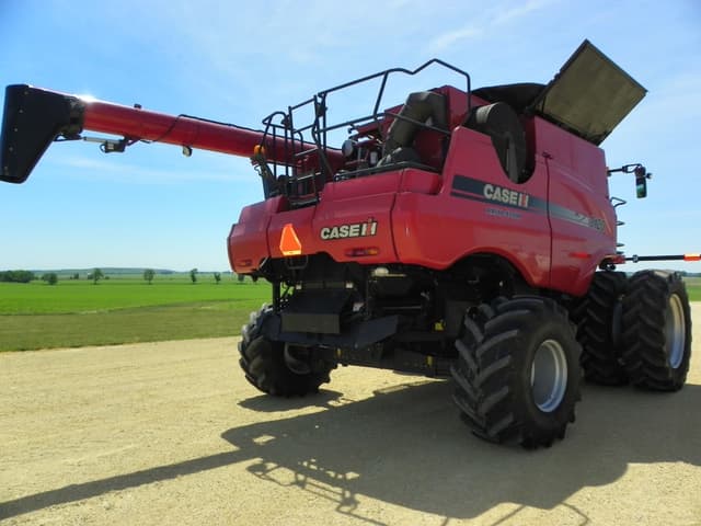 Image of Case IH 8120 equipment image 4