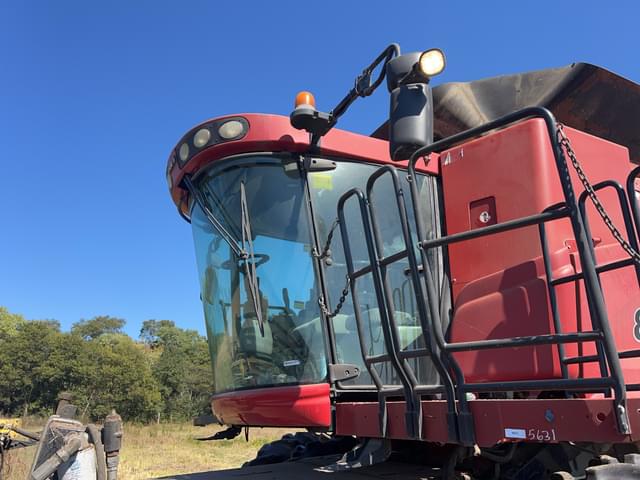 Image of Case IH 8120 equipment image 1