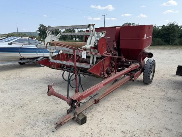 Image of International Harvester 82 equipment image 2