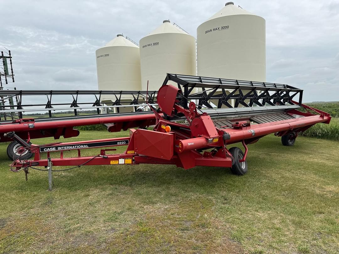 Image of Case IH 8220 Primary image