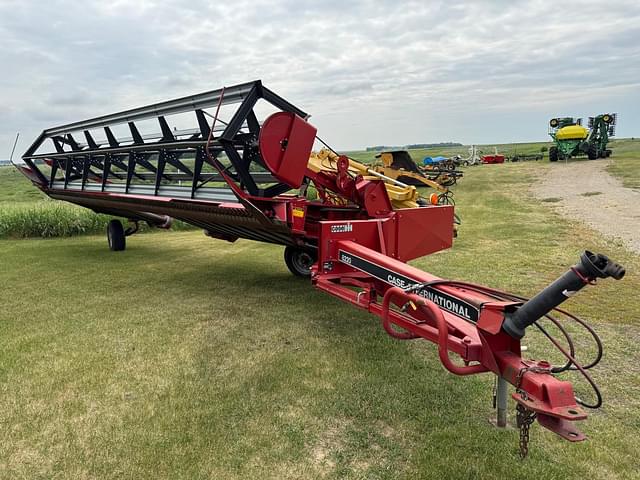 Image of Case IH 8220 equipment image 2