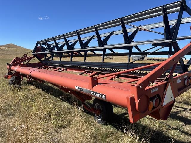 Image of Case IH 8220 equipment image 1