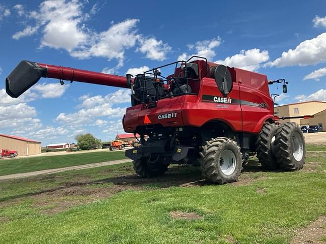 Image of Case IH 8230 equipment image 3