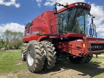 Main image Case IH 8230