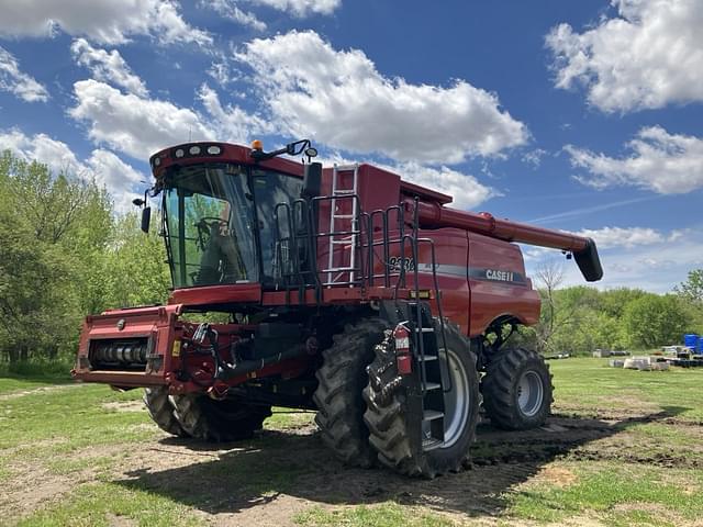 Image of Case IH 8230 equipment image 1