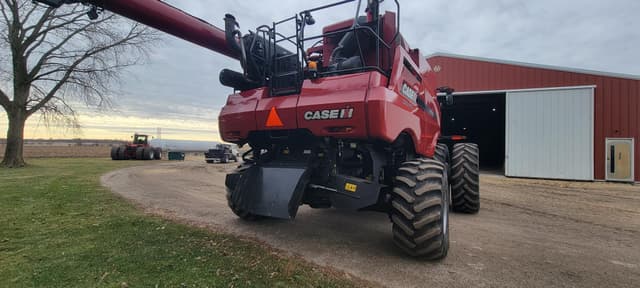 Image of Case IH 8240 equipment image 4