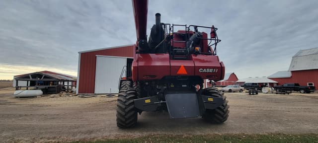 Image of Case IH 8240 equipment image 3