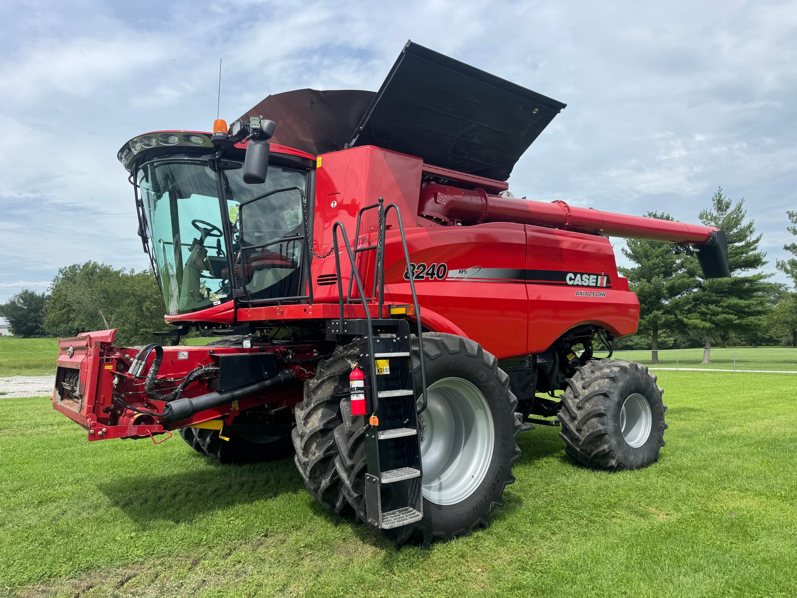 2016 Case IH 8240 Equipment Image0
