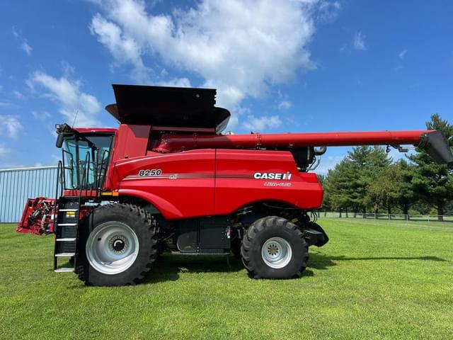 Image of Case IH 8250 equipment image 3