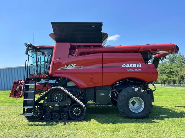 Image of Case IH 8250 equipment image 3