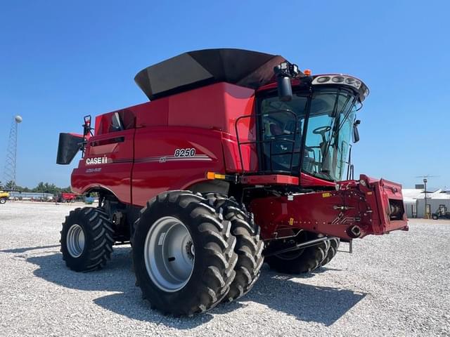Image of Case IH 8250 equipment image 1