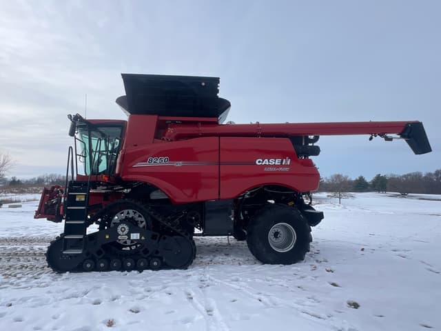 Image of Case IH 8250 equipment image 4