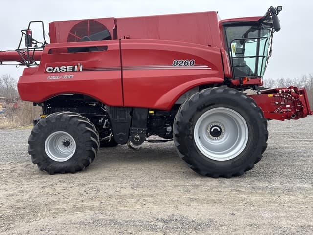Image of Case IH 8260 equipment image 1